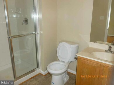 10402 Glen Spring Ln, Bowie, MD 20720 - photo 5