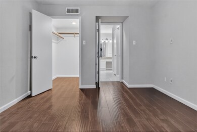 10555 Turtlewood Ct unit 2305, Houston, TX 77072 - photo 7