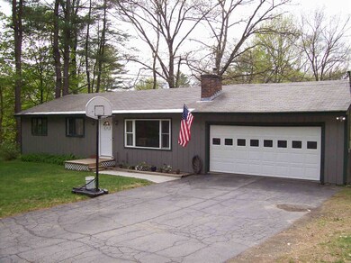 22 Pine St, Charlestown, NH 03603 - photo 2