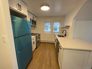 unlisted-address, Long Beach, NY 11561 - photo 5