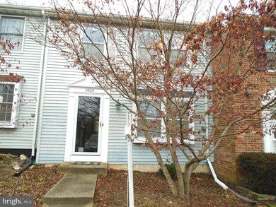 8609 Spring Creek Ct, Springfield, VA 22153 - photo 2