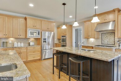 2106 Reynolds St, Falls Church, VA 22043 - photo 7