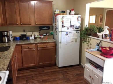 31/33 Hanover Dr, Bethlehem, NY - photo 6