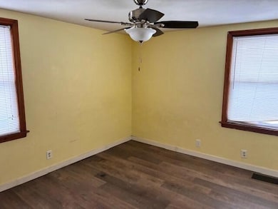 303 E Lake St, Knox, IN 46534 - photo 6