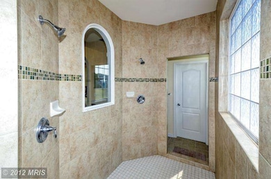 14106 Jones Bridge Rd, Bowie, MD 20721 - photo 5