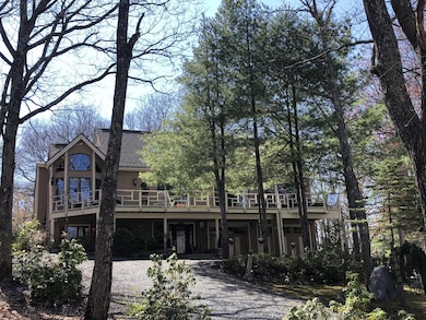 805 Cherry Ct, Hawley, PA 18428 - photo 2