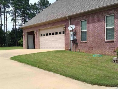 3 CAR GARAGE