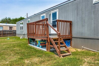 717 Sun Ct, Granbury, TX 76049 - photo 4