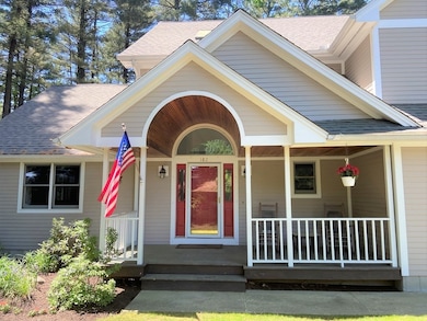 182 Wildflower Dr, Amherst, MA 01002 - photo 3