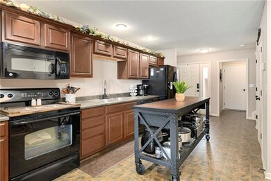 2215 SW Suncatcher Rd, Lees Summit, MO 64082 - photo 6