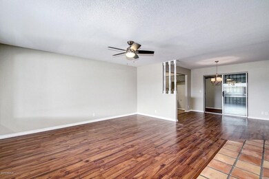 8.   Living Room (2)