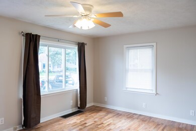 Hecksel_George-Livingroom-17