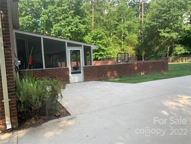 4045 Dakeita Cir, Concord, NC 28025 - photo 4