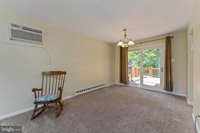 1224 Woodmere Dr unit 2, Pottstown, PA 19464 - photo 4
