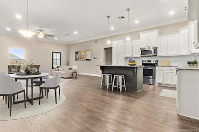 919 Kim Cross Ln, Lake Charles, LA 70611 - photo 3