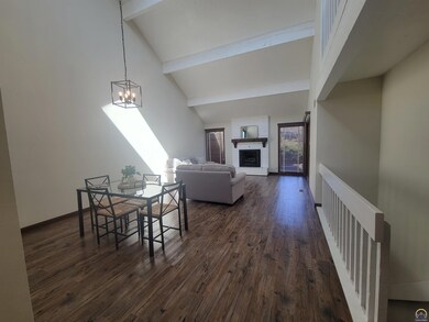 73 SW Pepper Tree Ln, Topeka, KS 66611 - photo 4