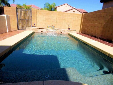 Pebble Tec Play Pool with Water Feature