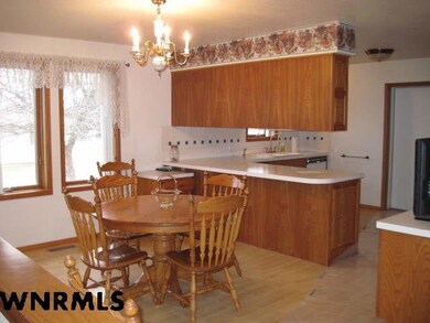 2002 E 31st St, Scottsbluff, NE 69361 - photo 4