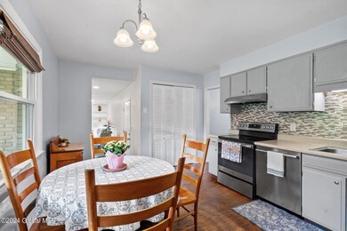 2178 Appletree Ln, Schenectady, NY 12309 - photo 7