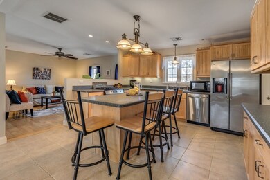 2 Melvin St unit 2, Wakefield, MA 01880 - photo 4