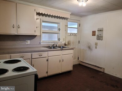 317 N Franklin St, Waynesboro, PA 17268 - photo 6