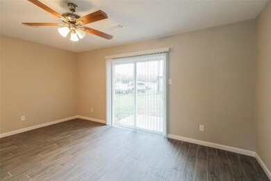 7722 Gleason Rd, Houston, TX 77016 - photo 5