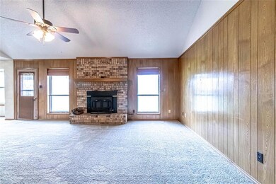 4614 Pecan Ln, Granbury, TX 76049 - photo 5