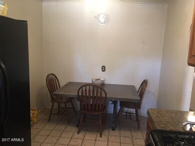 palm ln-kitchen dining