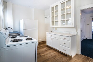 139 Lincoln Ave, Rutland, VT 05701 - photo 5