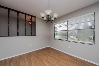 003-photo-dining-room-9026053