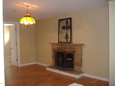 18th pl living rm_FP