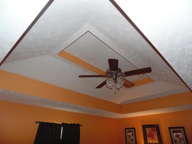 103 Turning Leaf Ct, Shelbyville, TN 37160 - photo 7