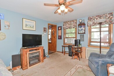 34 Maple St, Spencer, MA 01562 - photo 6