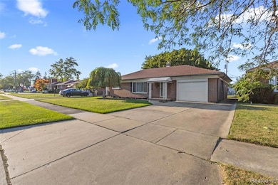 17037 Stricker Ave, Eastpointe, MI 48021 - photo 2