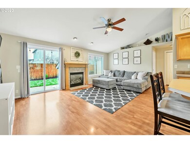 41 Sandalwood Loop, Creswell, OR 97426 - photo 6