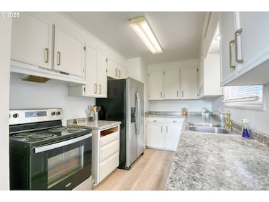 20 NE Nelson Dr, Pendleton, OR 97801 - photo 6