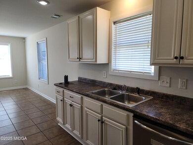 100 Stanton Cir, Warner Robins, GA 31093 - photo 5