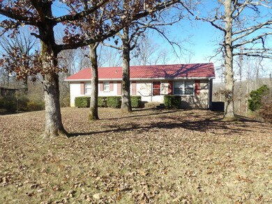 366 Powers Blvd, Waverly, TN 37185 - photo 7