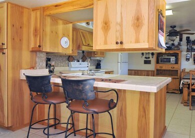 BREAKFAST BAR