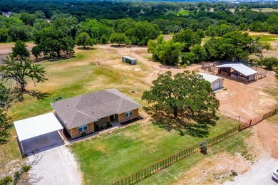 521 Hereford Rd, Poolville, TX 76487 - photo 4