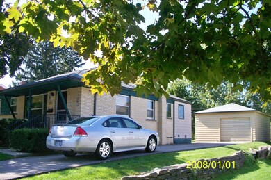 1051 Andrus front and garage view