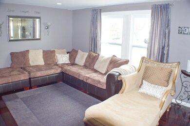 100 Siesta Rd, Carpentersville, IL 60110 - photo 6