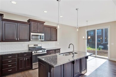 9208 Sunray Dr, Shawnee, KS 66227 - photo 5