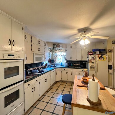 1240 Alcott Rd, Gadsden, AL 35901 - photo 7