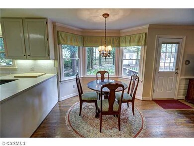 Breakfast Nook - Kitchen eat-in area. Notice bay w