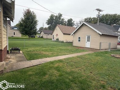 505 Hazel St, Atlantic, IA 50022 - photo 2