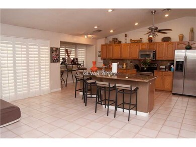 Kitchen. GRANITE COUNTERS