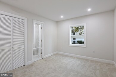 6009 Somerset Rd, Riverdale, MD 20737 - photo 7