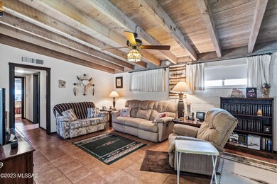 07-Living Room