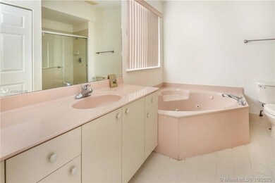 4826 NW 116th Ave, Doral, FL 33178 - photo 7